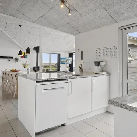 Geeske - 150m From The Sea By Interhome