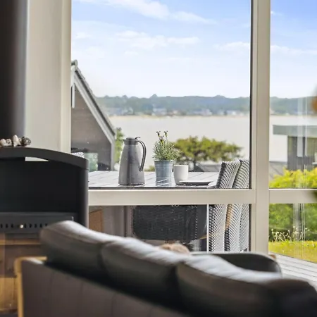 Geeske - 150m From The Sea By Interhome *