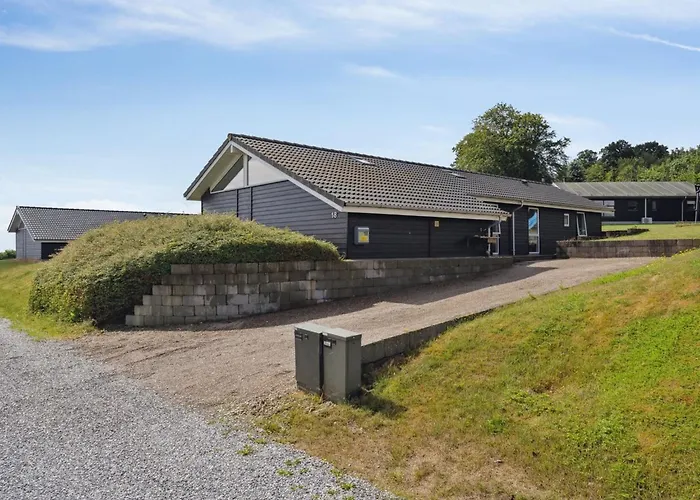 Geeske - 150m From The Sea By Interhome